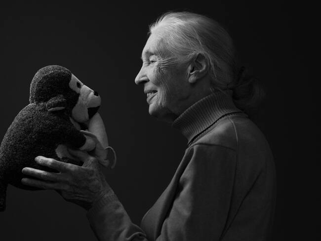 British ethologist and primatologist Jane Goodall poses with her mascott "Mister H" during a photo session on October 18, 2024 in Paris. (Photo by JOEL SAGET / AFP)