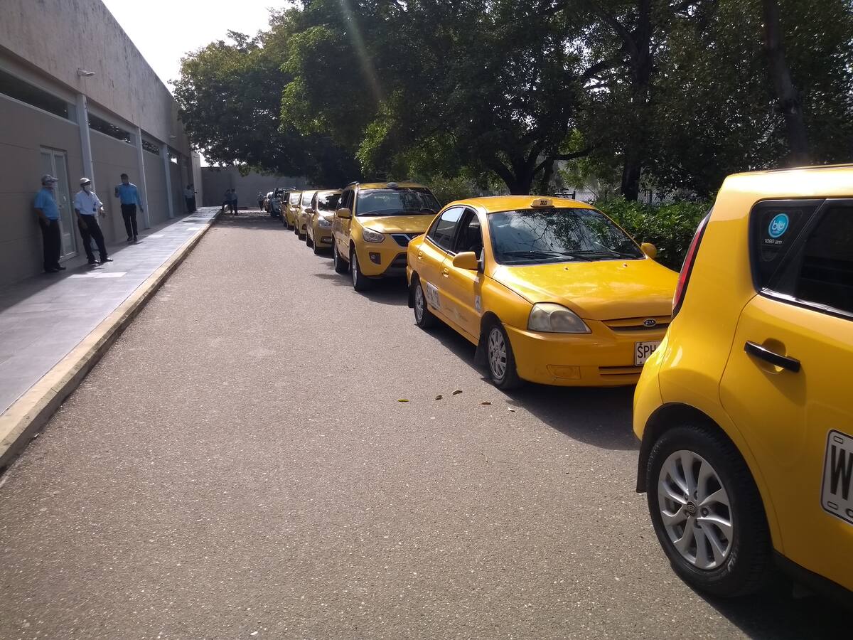 Este lunes también cambia rotación de pico y placa para taxis en Cartagena