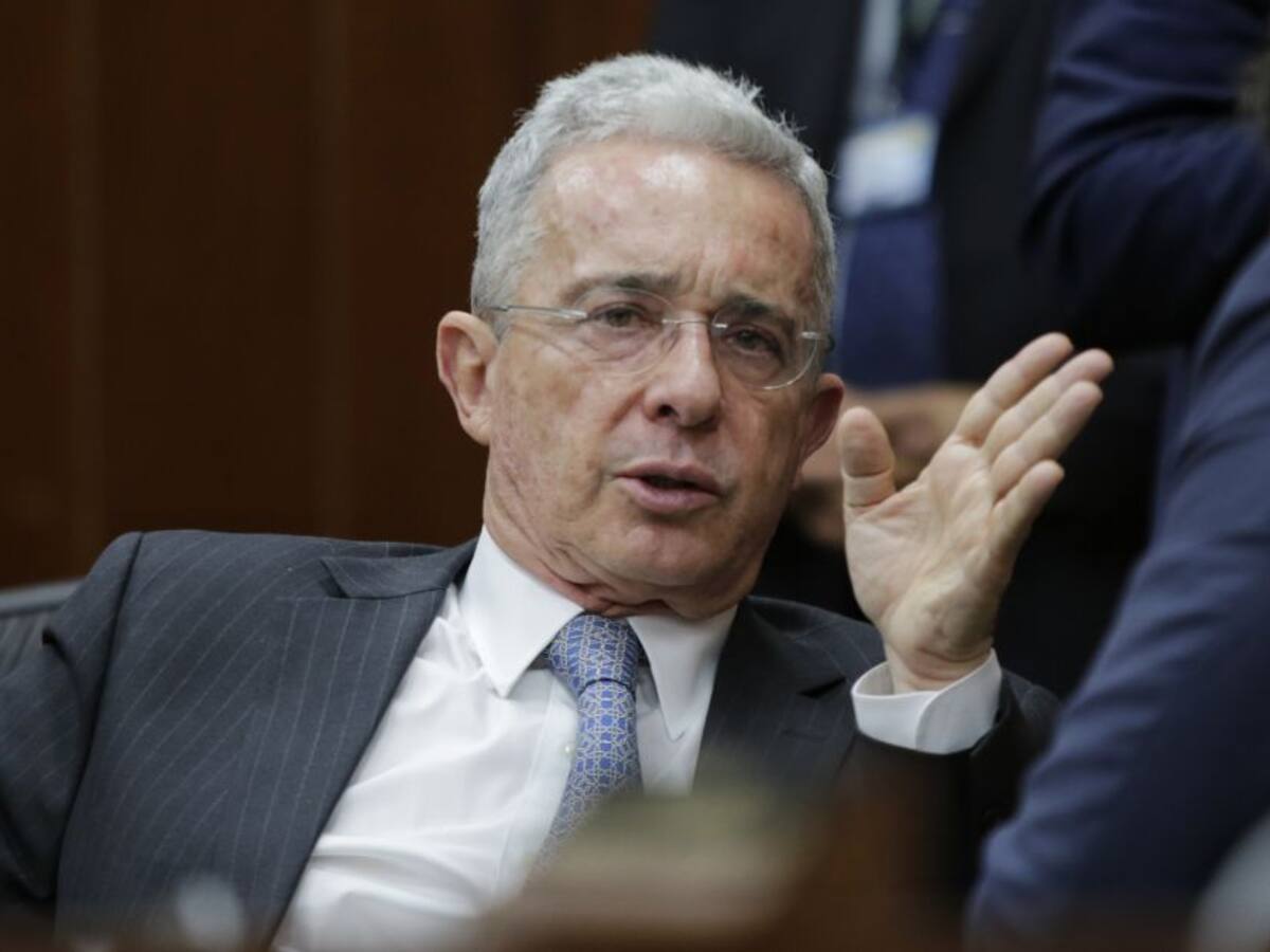El reclamo de la defensa de Uribe al director de Human Rights Watch