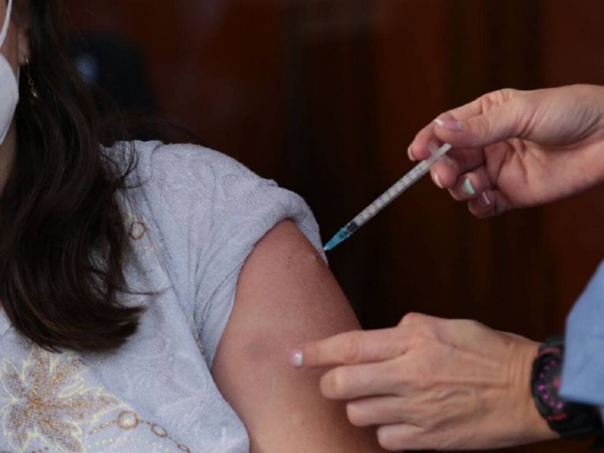 Medellín recibió 174.931 vacunas contra el COVID-19 para completar esquemas