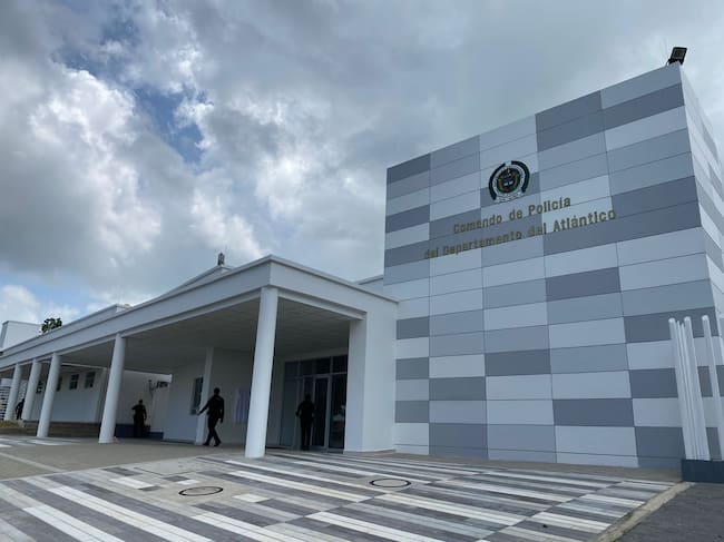 Fachada del Comando de la Policia del Atlántico, en Sabanalarga, inagurado