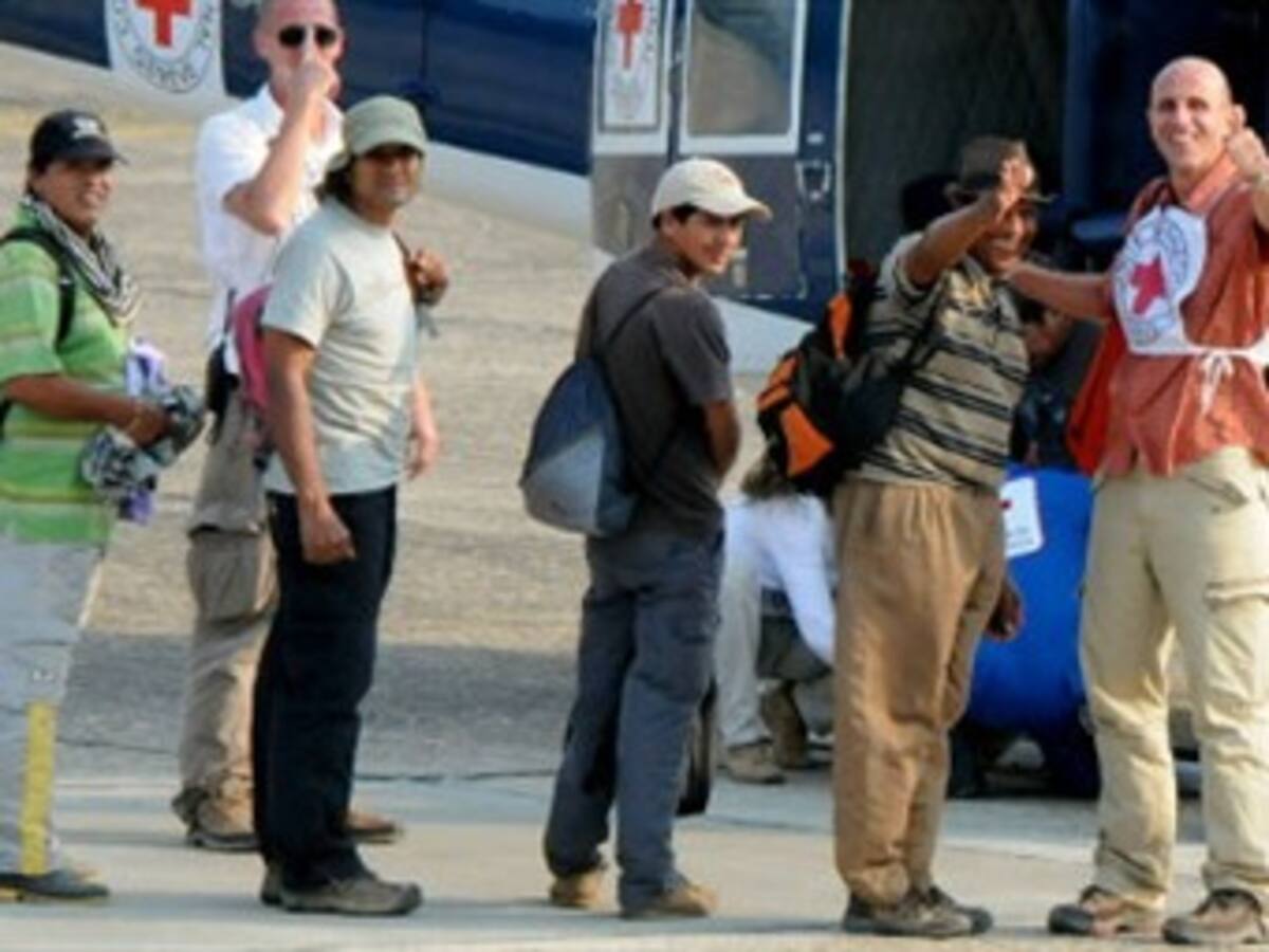 En Bucaramanga se reunen liberados del Eln con su familias