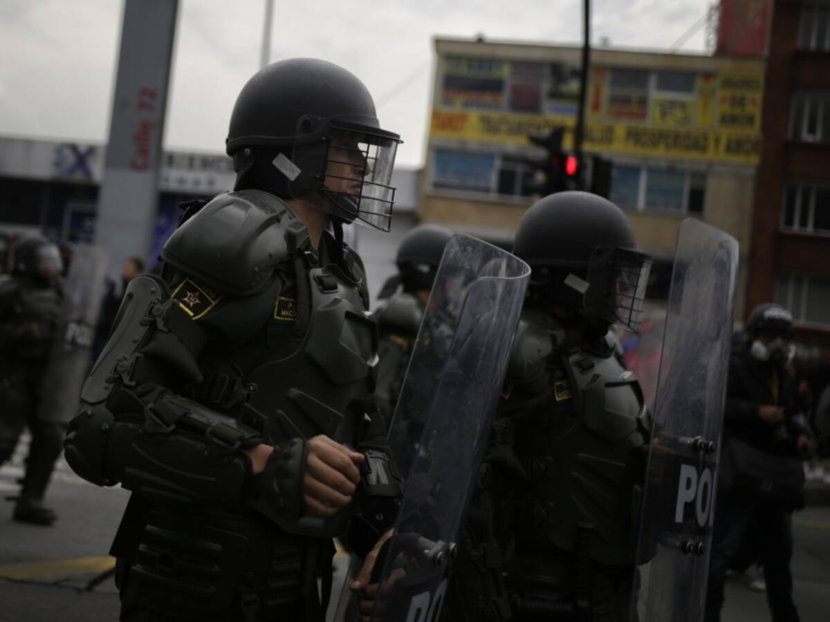 Denuncian que el Gobierno gastará $9.500 millones para equipar al ESMAD