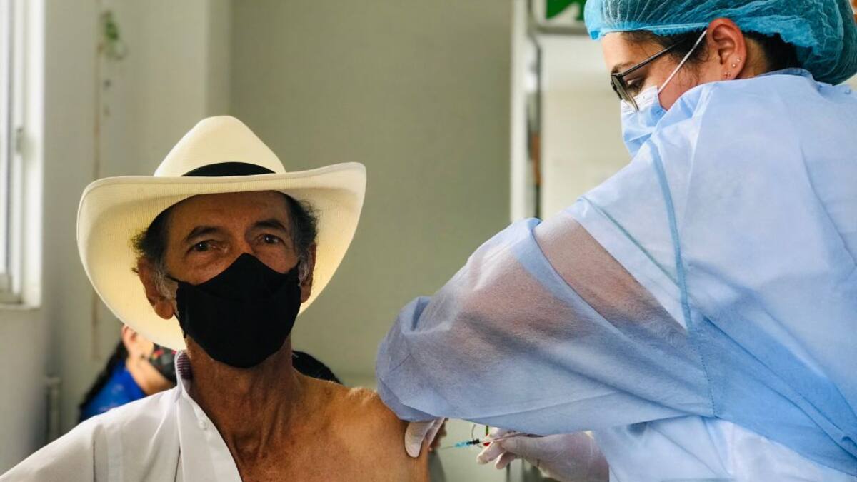 Inició la vacunación para COVID-19 en los sectores rurales de Pereira
