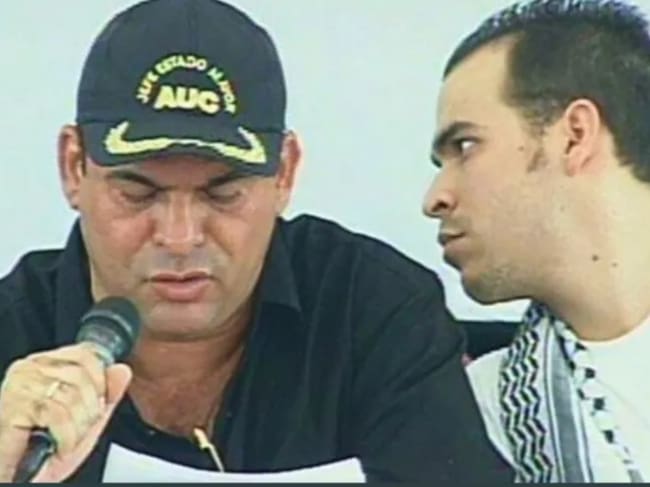Salvatore Mancuso, jefe de las AUC, junto a Abelardo de la Espriella.
(Foto: Cortesía)