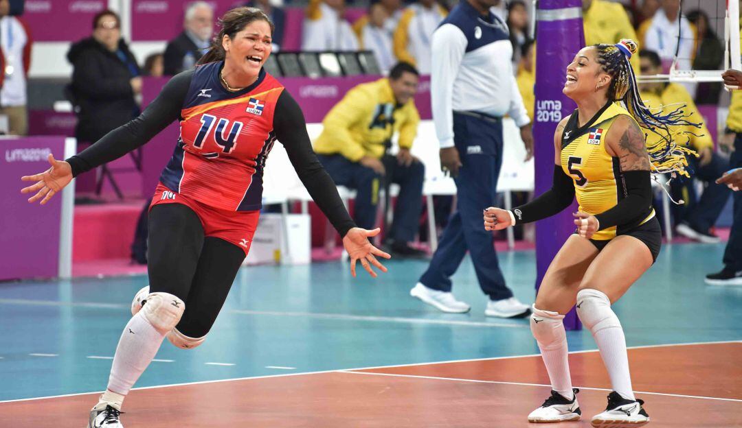 Prisilla Rivera, capitana del equipo de voleibol, fue una de las beneficiadas.