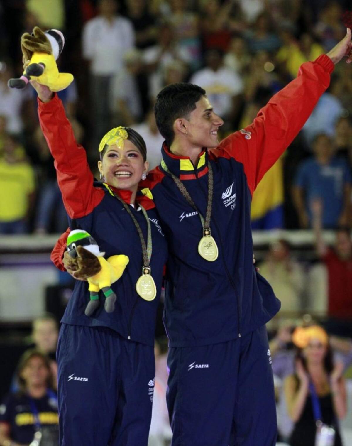 La alegría por la victoria se reflejaba en el rostro de la pareja.