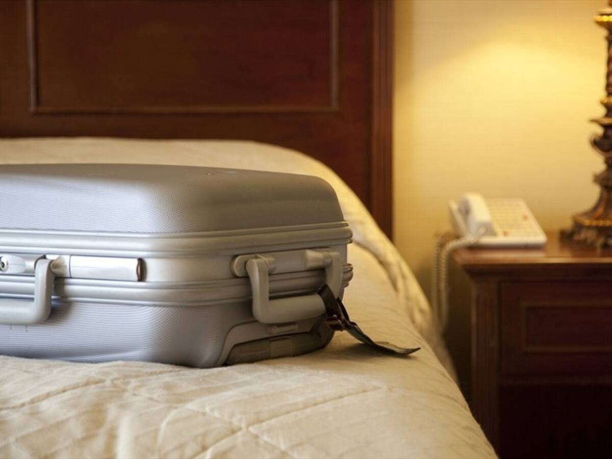 El director de un hotel que se mudó a su negocio para no tener que echar a un huésped