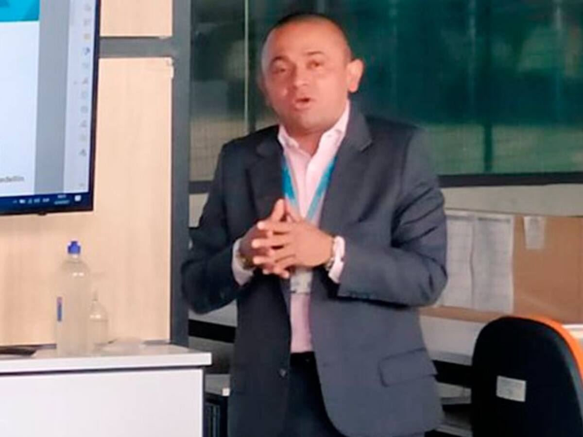 "Todos los escenarios que haya que abrir para escucharlos, los haremos"