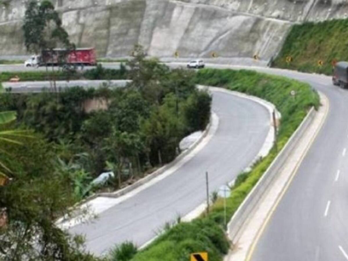 Cierres intermitentes en la vía Bucaramanga - Pamplona