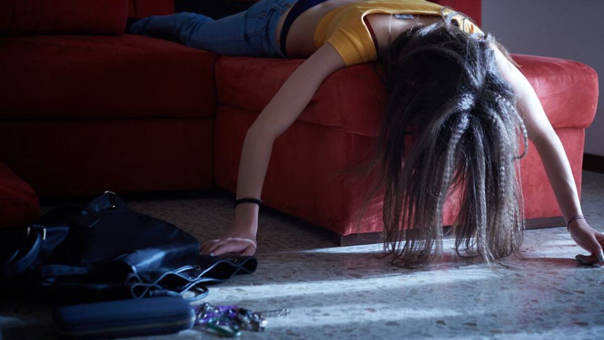 Mujer fue quemada con una plancha en los genitales por no dejarse robar en Medellín