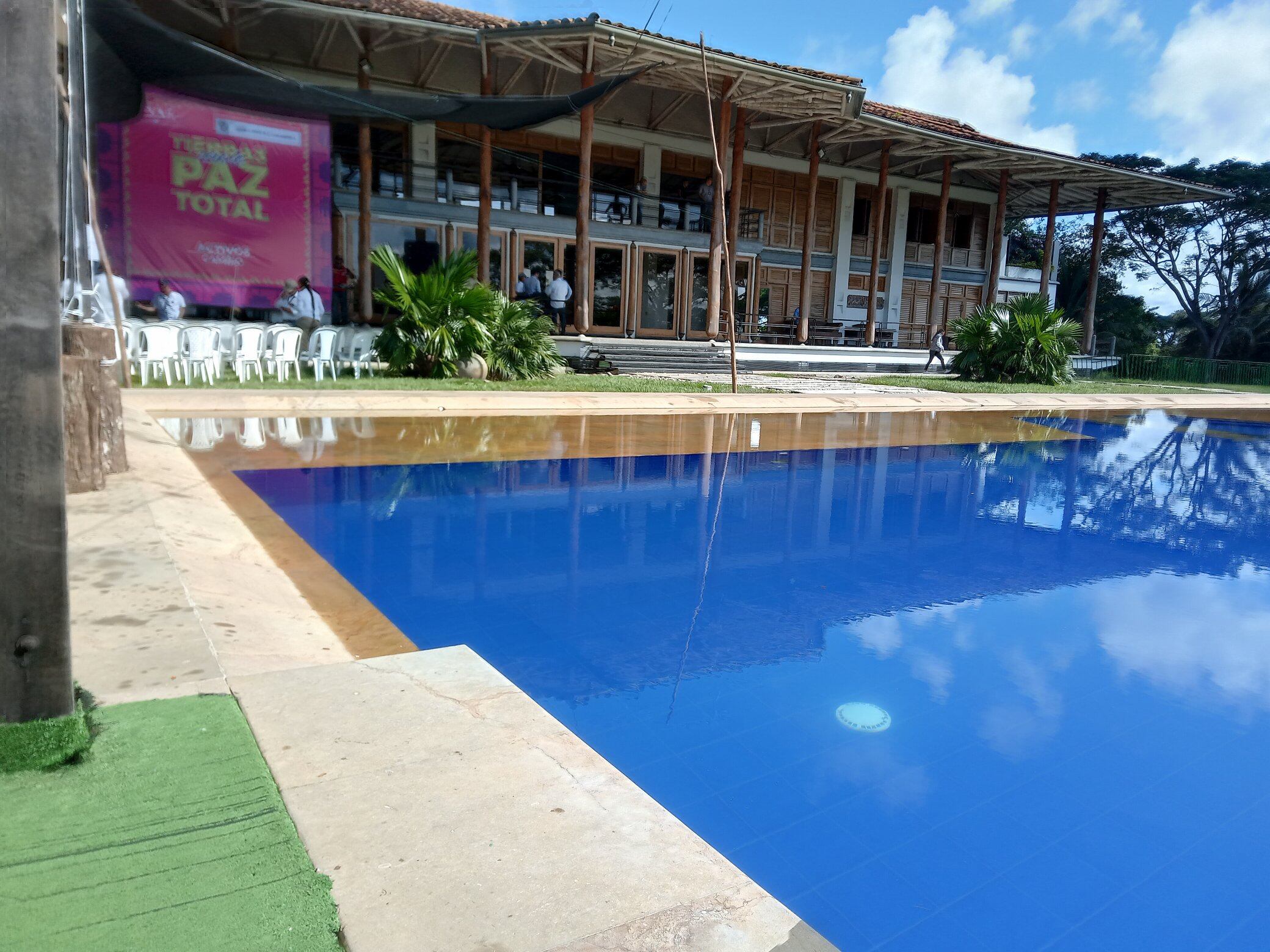 Gobierno entrega a campesinos de Córdoba la finca Támesis que fue del clan Castaño