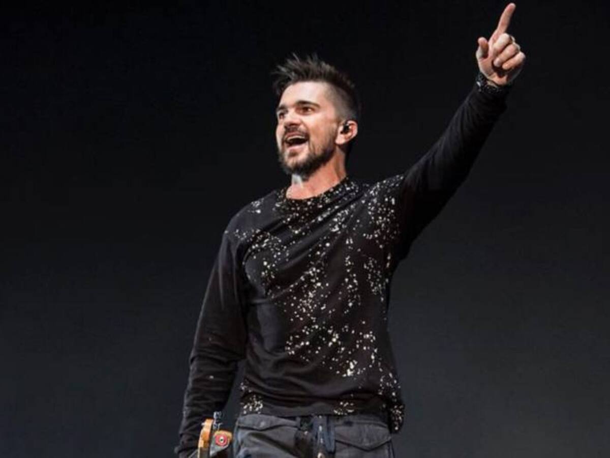 Juanes y Sergio Cabrera, premiados como colombianos destacados en España