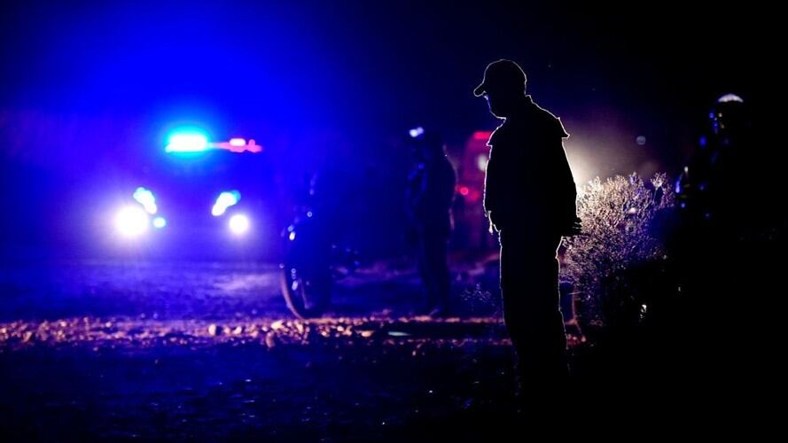 Jóvenes arrollados transitaban por el borde de la carretera: Policía. Foto: Getty Images / LUIS ROBAYO