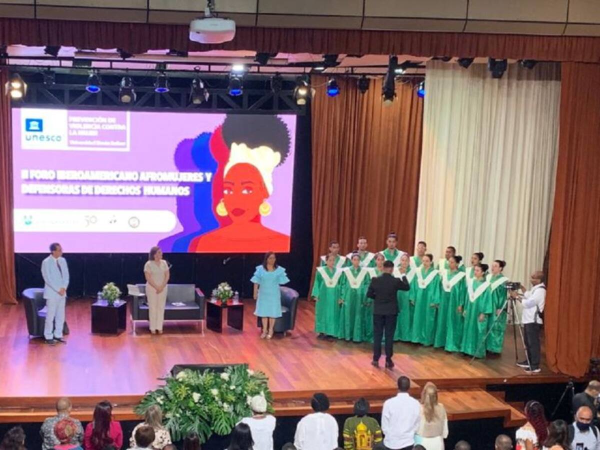 Unisimón lanza primera Cátedra Unesco contra la violencia de la mujer