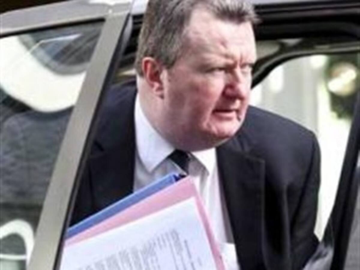 Dimite el alto responsable de Scotland Yard que dejó al descubierto datos antiterroristas