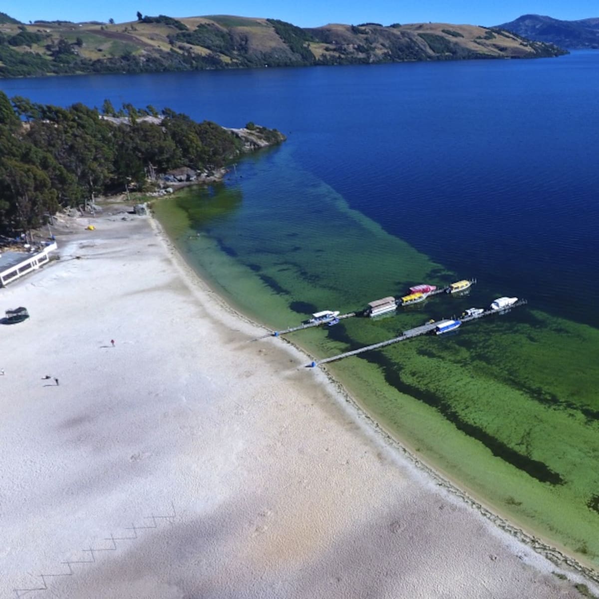 Recogieron al menos media tonelada de basura en el Lago de Tota, Boyacá
