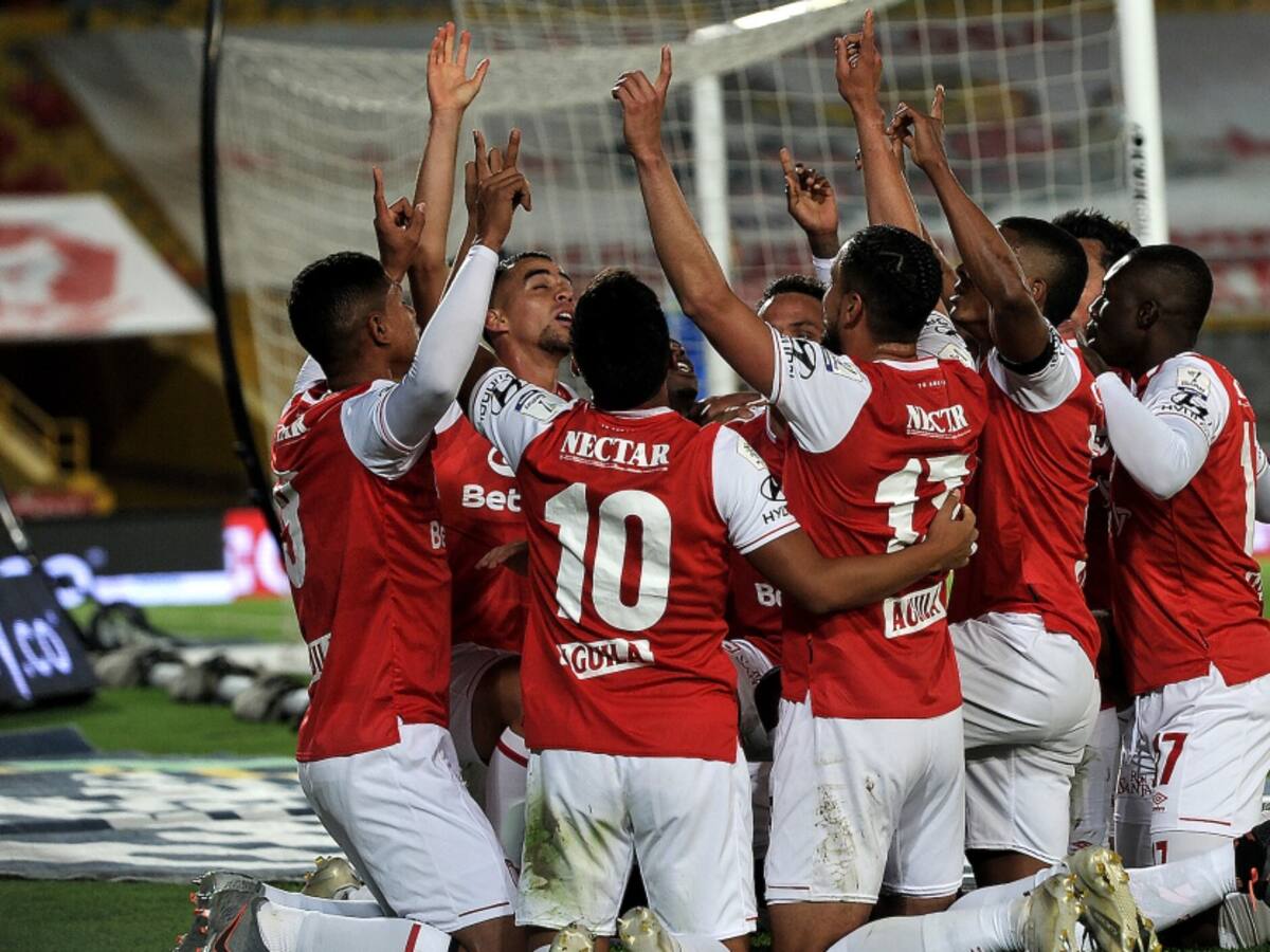 Debate: "Santa Fe no tiene puntos bajos, América flaquea de local"