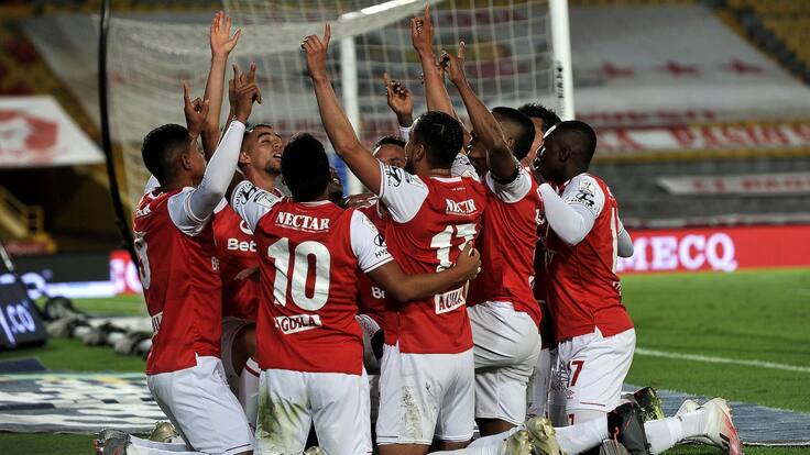 Debate: "Santa Fe no tiene puntos bajos, América flaquea de local"