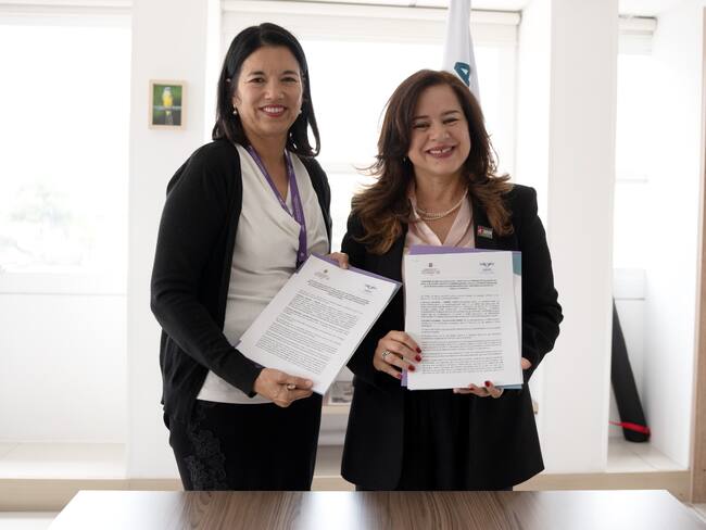 Luz Janeth Forero, directora de la Unidad de Búsqueda y Alejandra Miller, directora de la Agencia para la Reincorporación y la Normalización