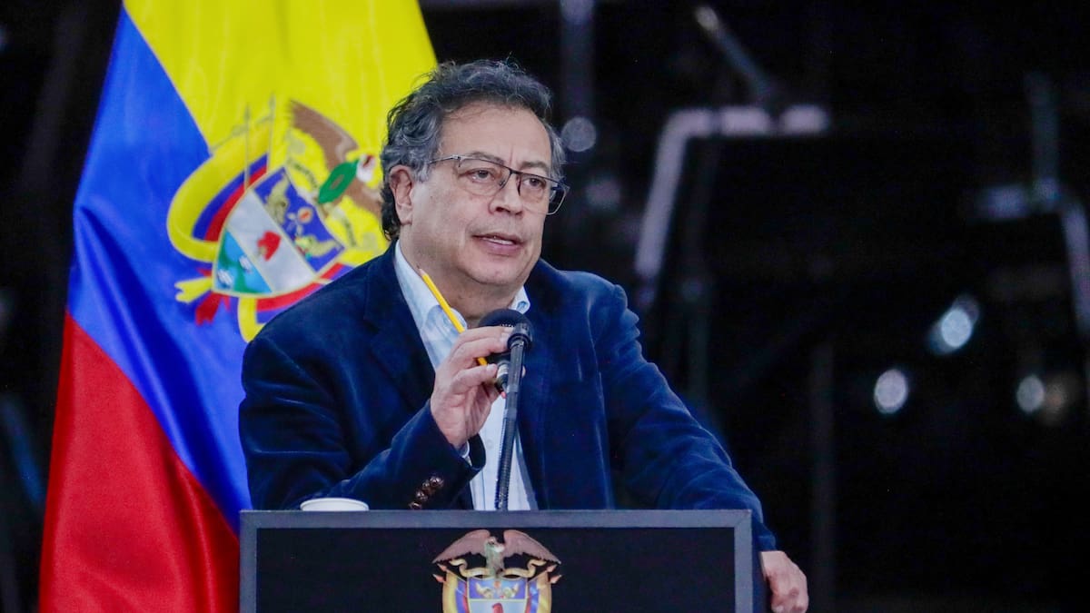 Orden de Petro para medir ascensos policiales con capturas por compra de votos genera debate