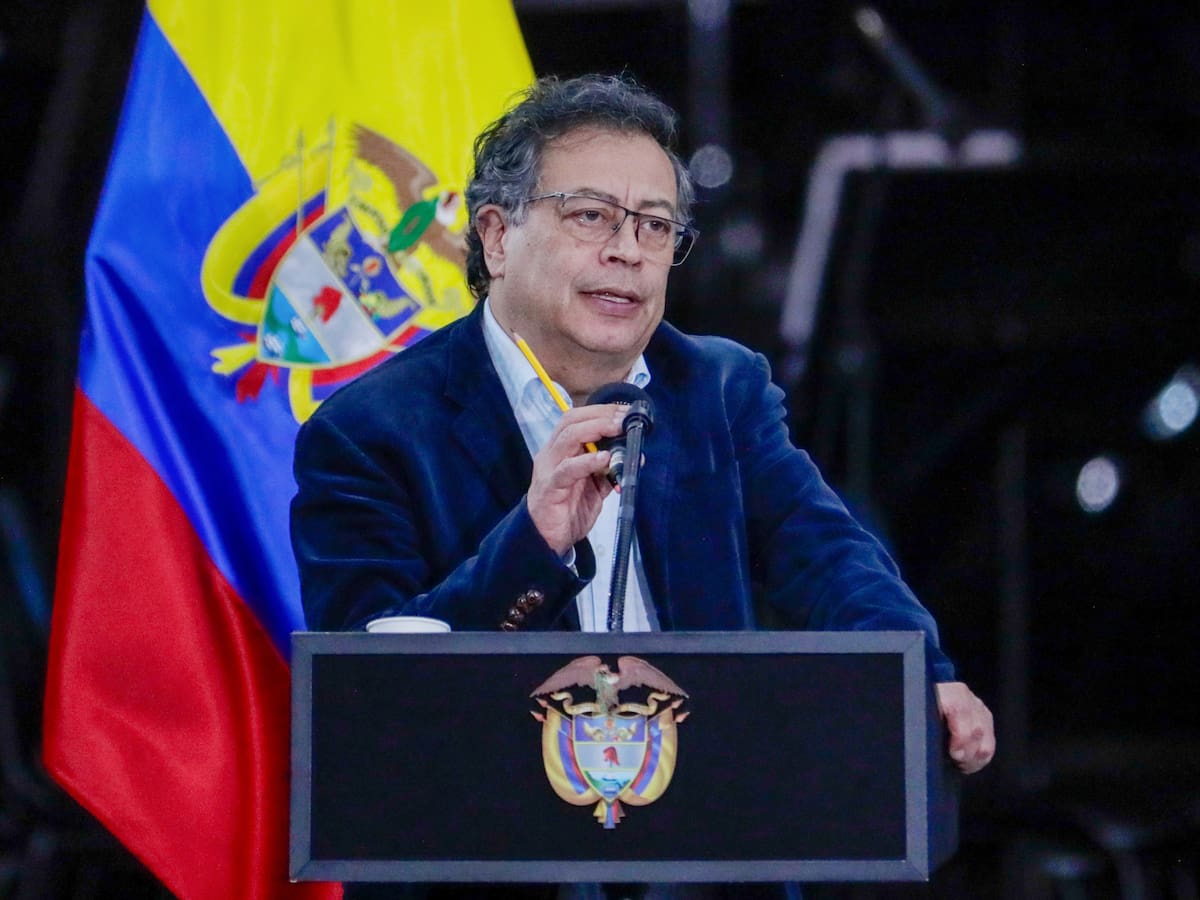 Orden de Petro para medir ascensos policiales con capturas por compra de votos genera debate