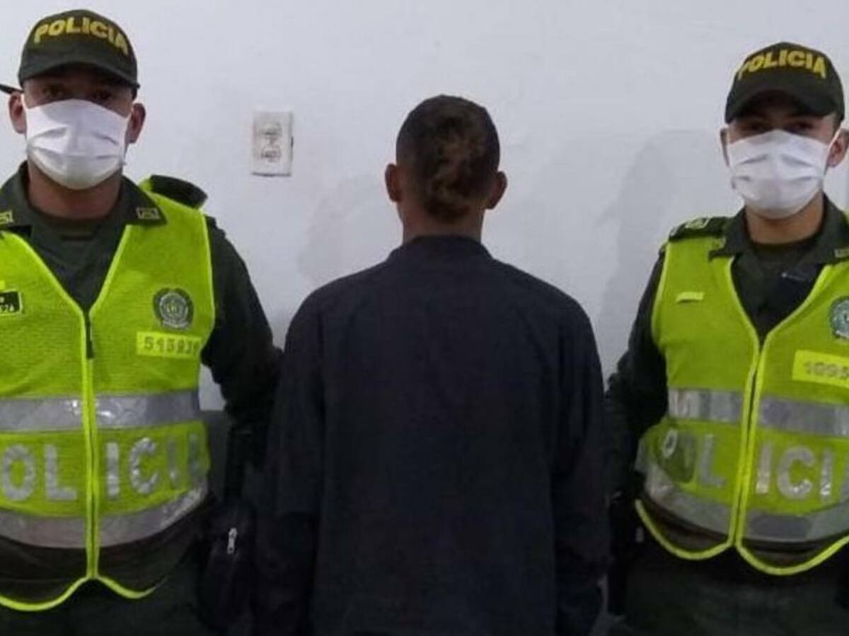 Sorprenden a menor de edad con escopeta en medio de riña en Barranquilla