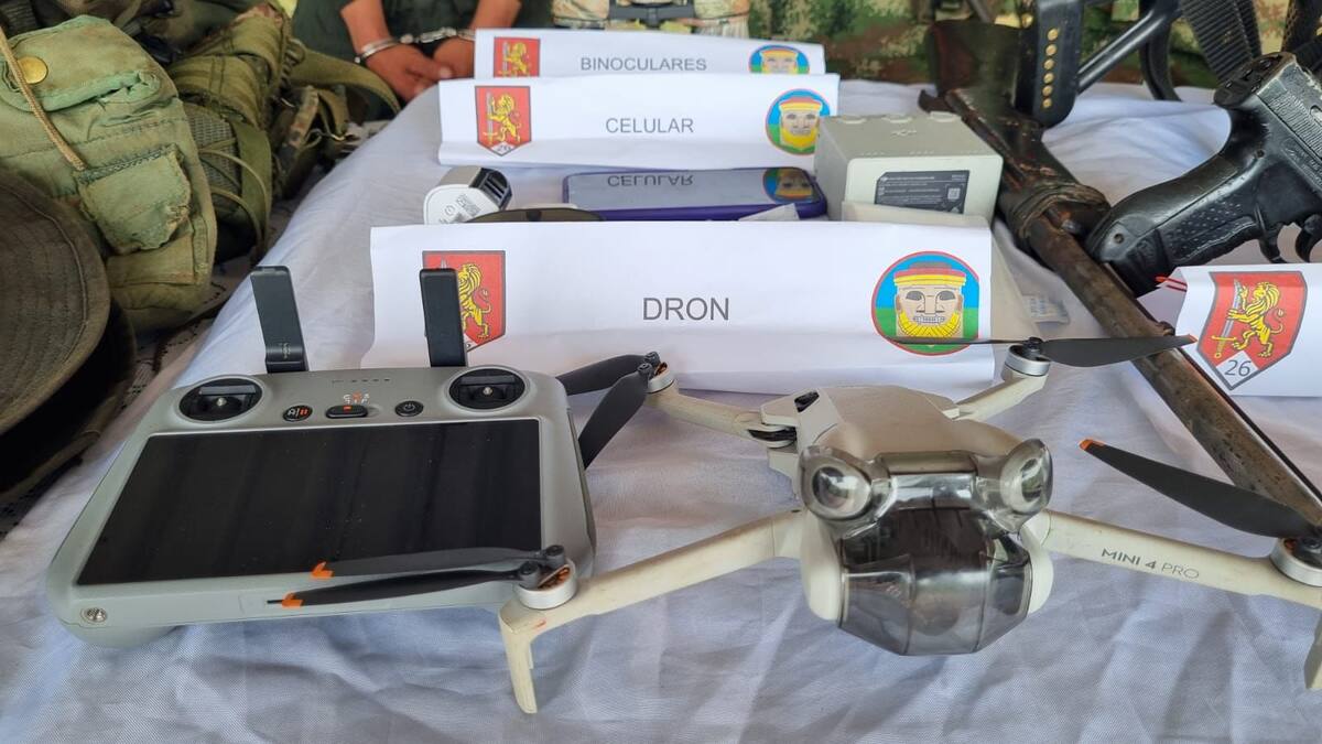 Una granada lanzada desde un dron cayó sobre una escuela