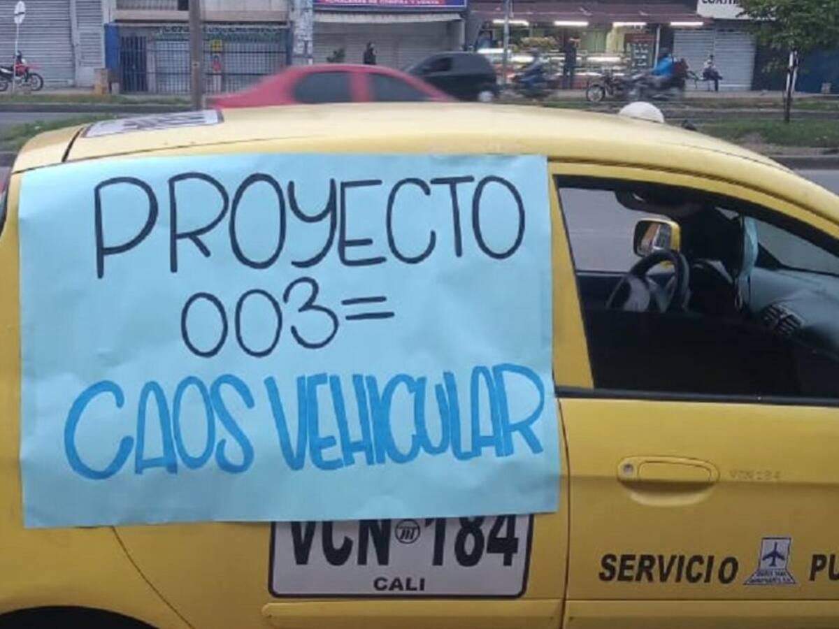 Taxistas rechazan proyecto de ley para reglamentar servicio por plataformas