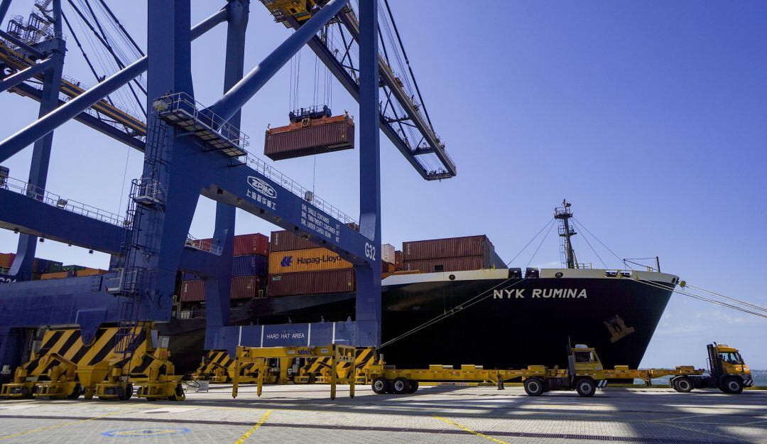 El contenedor salió hacia Los Ángeles –California