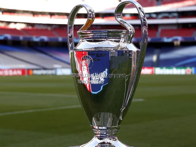 El trofeo de la Liga de Campeones actualmente le pertenece al Bayern Múnich.