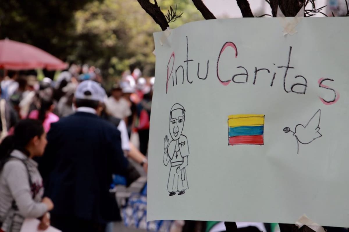 Vendedores informales en los alrededores del Parque Simón Bolívar