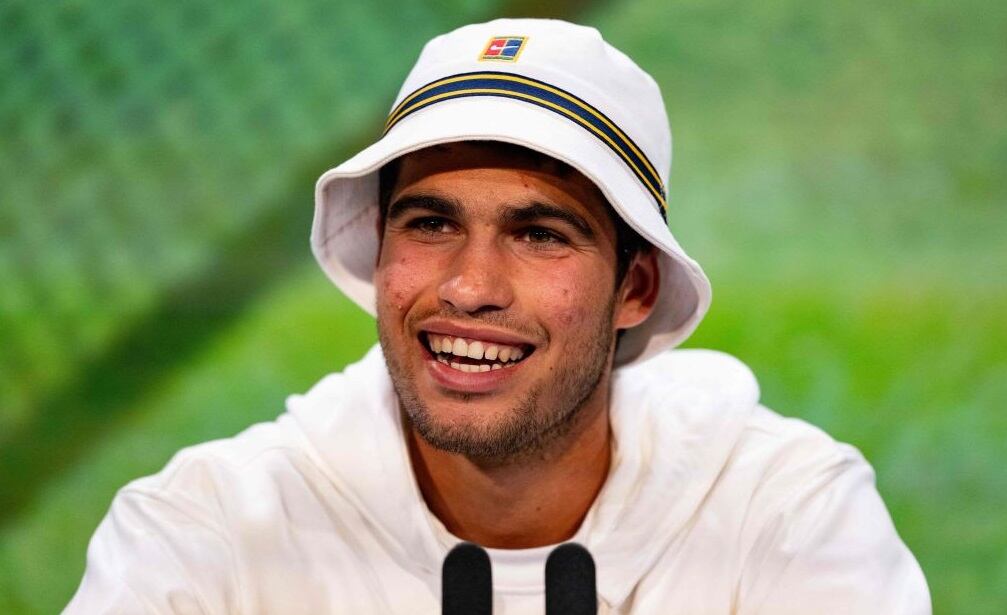 Carlos Alcaraz en conferencia de prensa previa al inicio de Wimbledon (Photo by FLORIAN EISELE/POOL/AELTC/AFP via Getty Images)