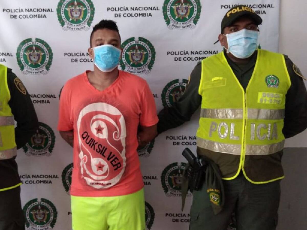 Hombre disparó a policías tras violar su detención domiciliaria en Bolívar