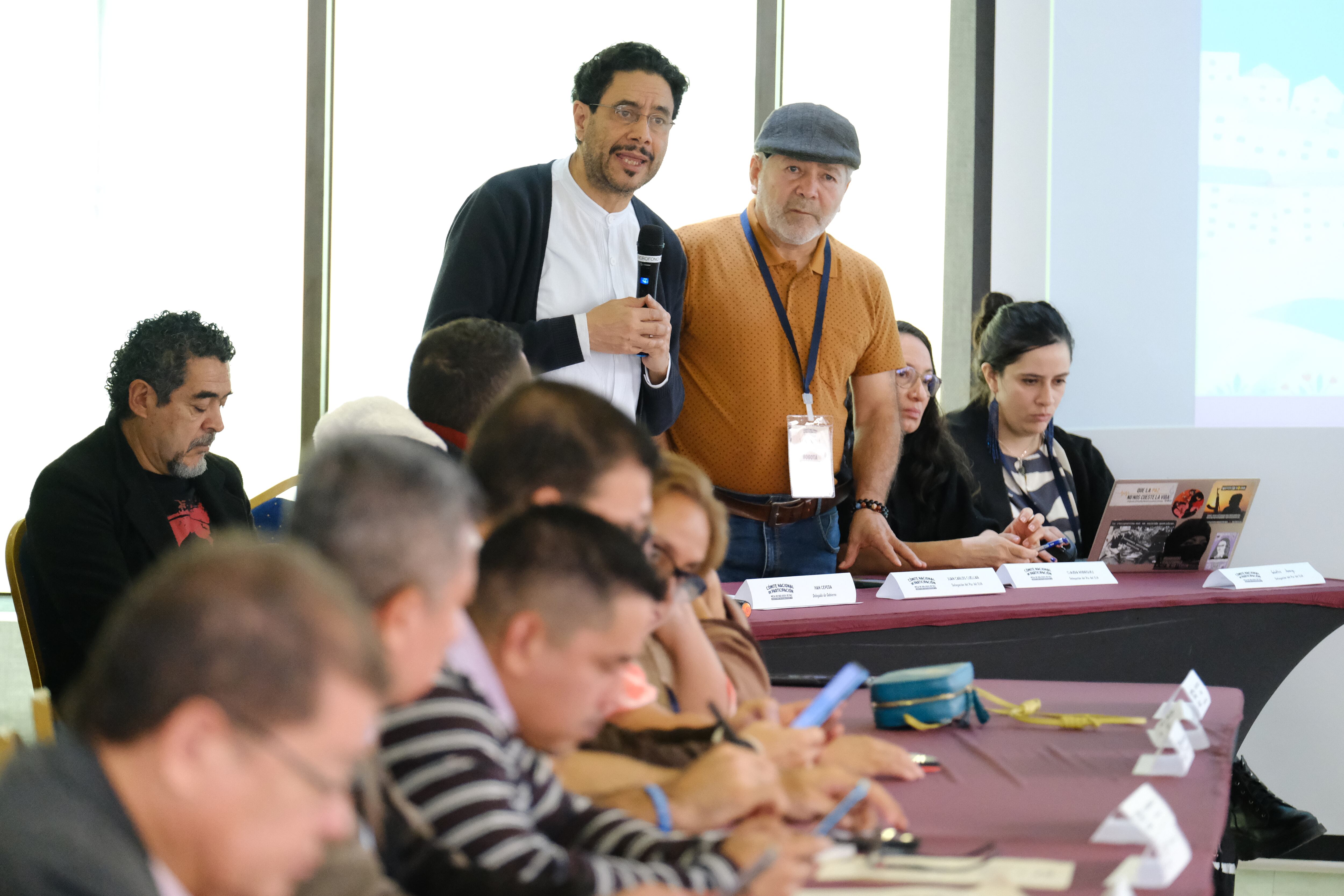 Delegaciones de Paz. Del Gobierno Iván Cepeda y el gestor de Paz del ELN, Juan Carlos Cuellar