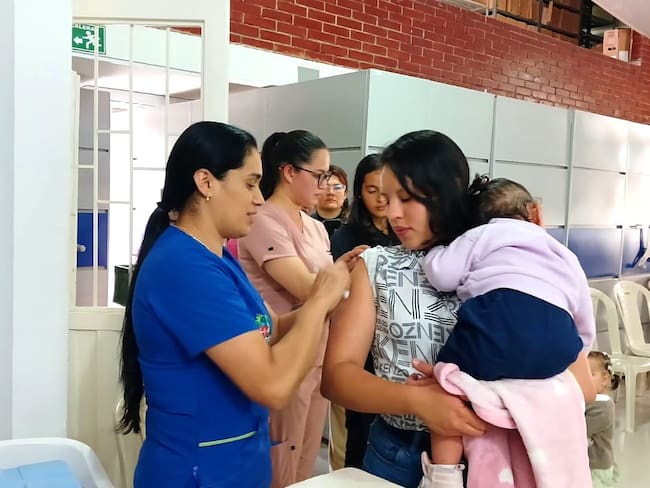 Por temporada de vacaciones, en Boyacá insisten en vacunación y cuidados frente a la fiebre amarilla