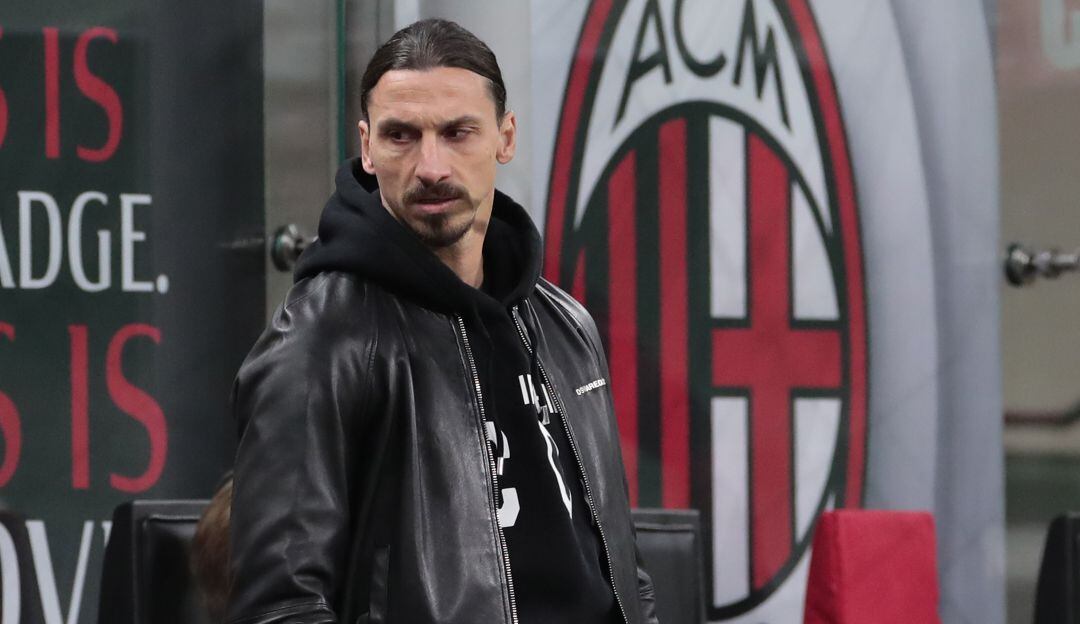 Zlatan Ibrahimovic en la derrota de su equipo contra el Napoli por Serie A