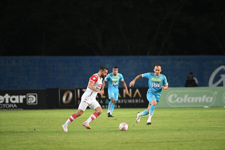 Independiente Santa Fe cayó con Jaguares en el último minuto.