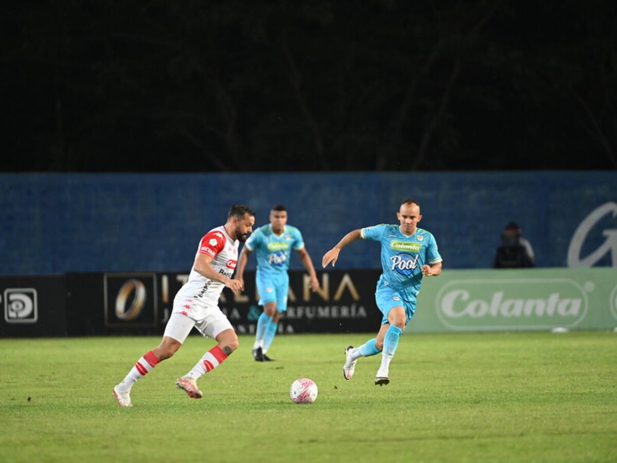 Santa Fe nuevamente pagó caro los errores defensivos: amarga derrota ante Jaguares