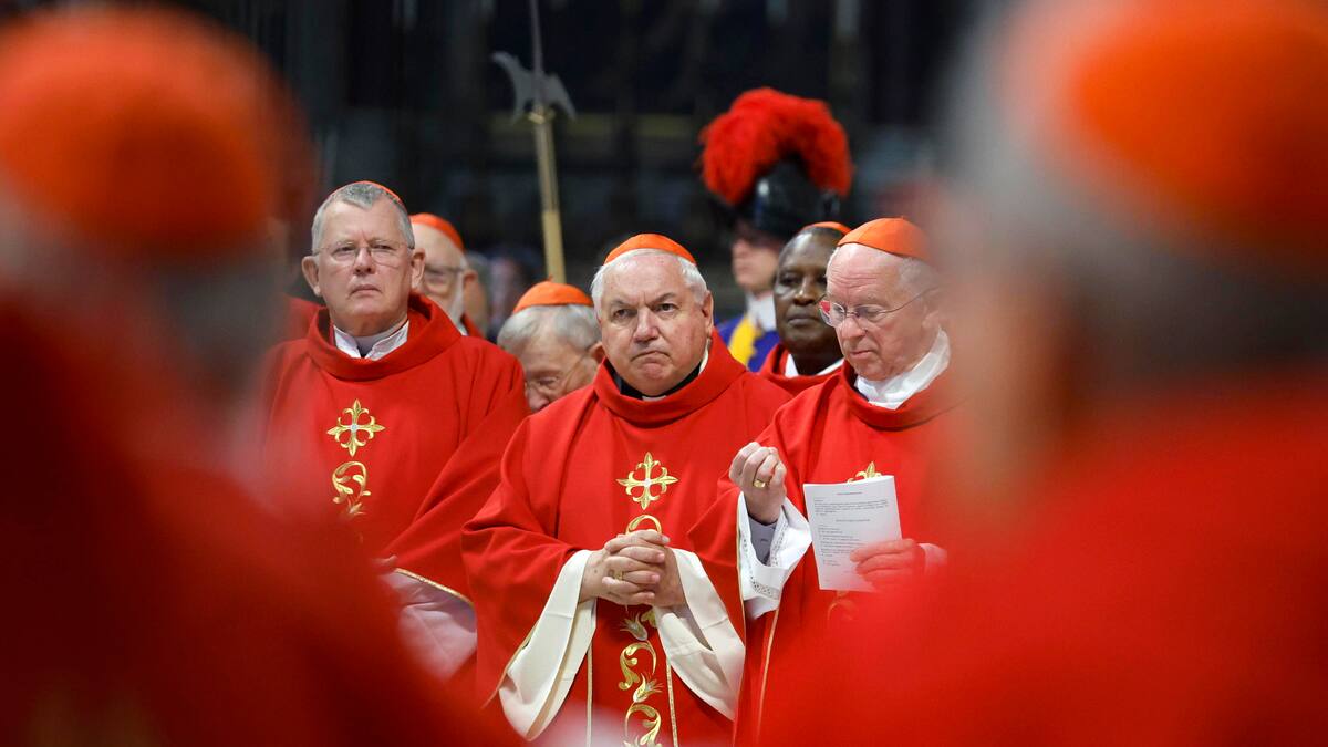 Roban maleta de cardenal antes del cónclave