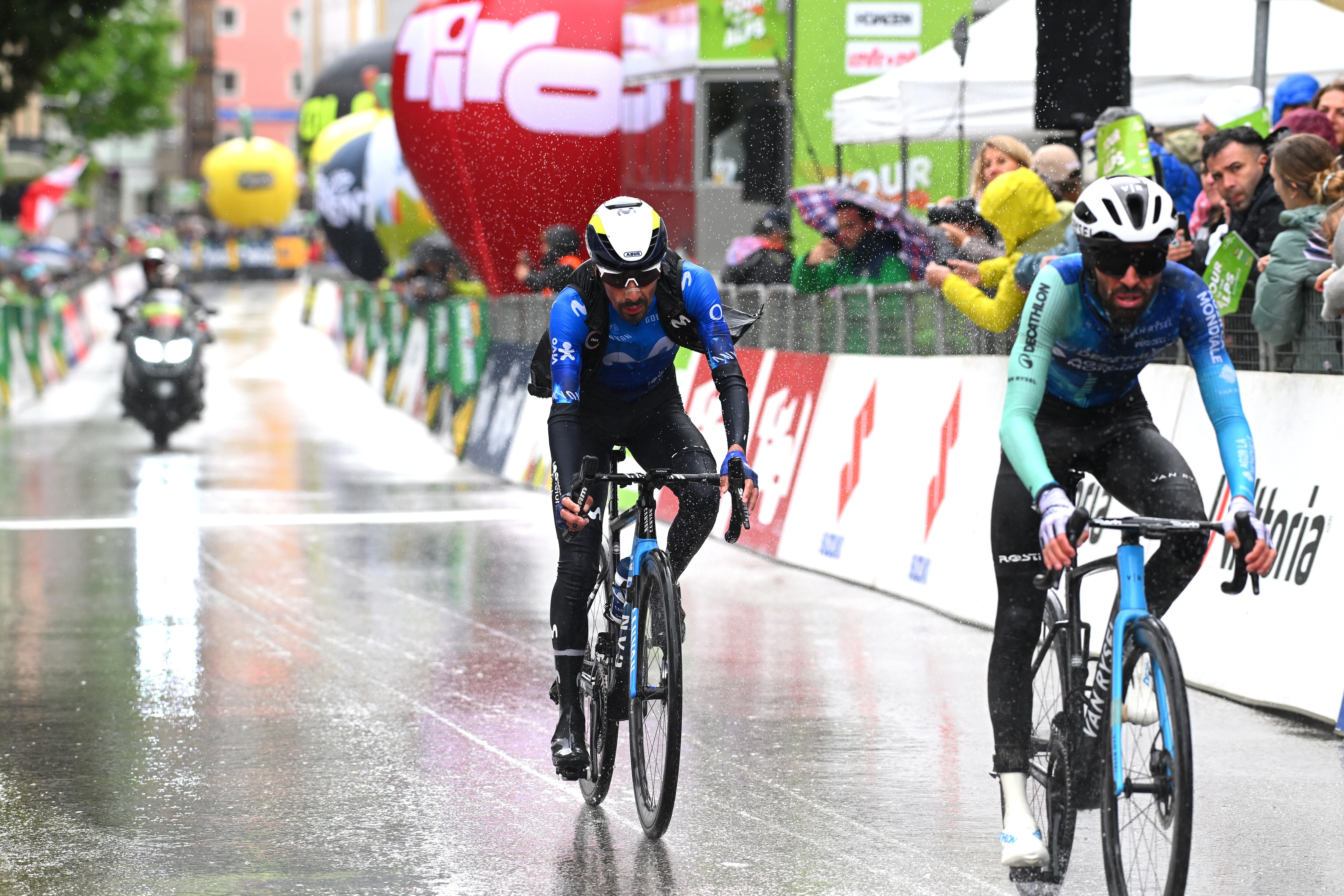 Iván Ramiro Sosa en el cierre de la tercera etapa del Tour de Los Alpes. (Photo by Tim de Waele/Getty Images)