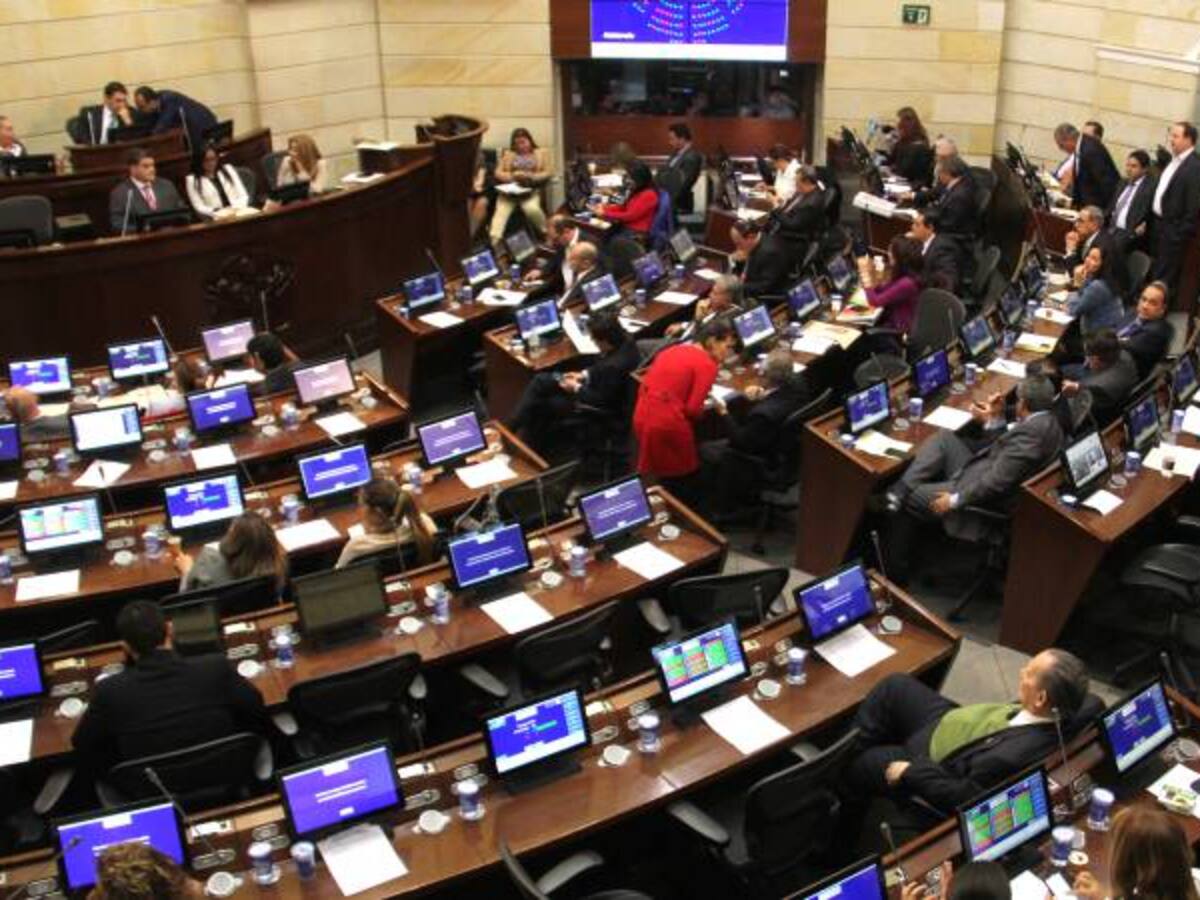 MinInterior: "El balón de la implementación normativa del proceso de paz, está en la cancha del Congreso"