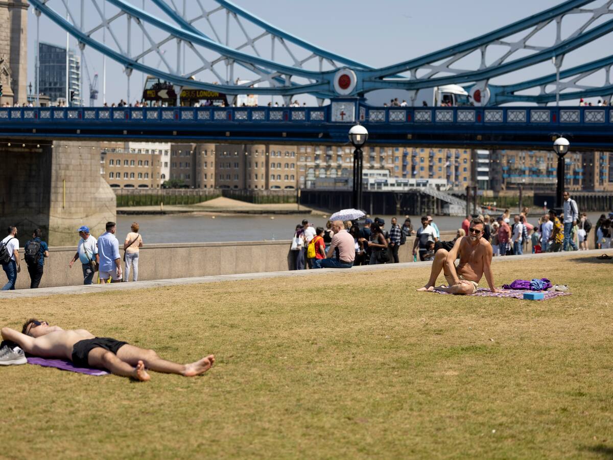 R. Unido: prohíben regar el jardín y lavar el carro en el sur del país por falta de agua