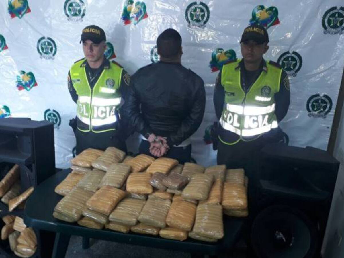 Decomisan marihuana camuflada en equipos de sonido