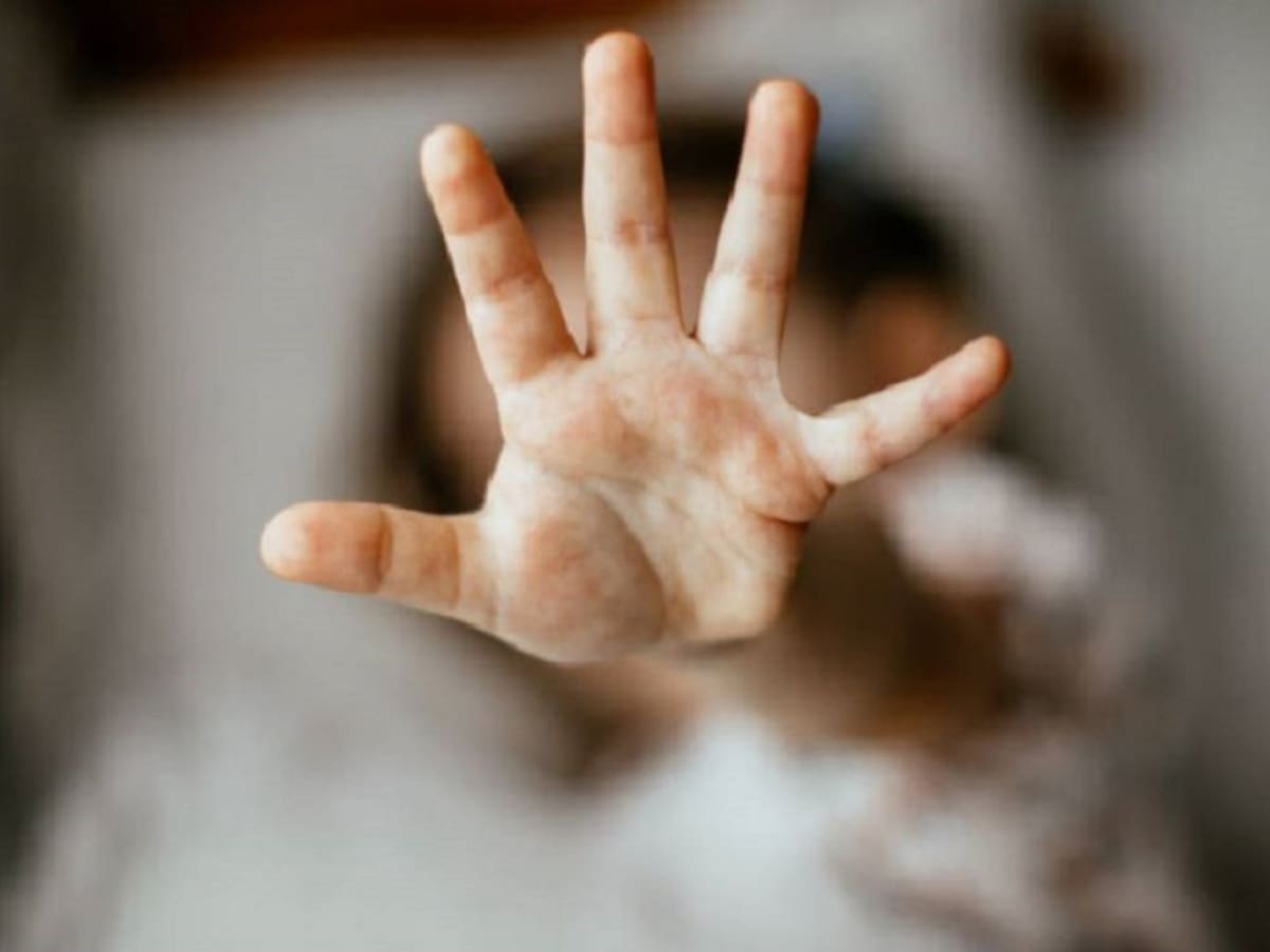 Mujer trans es enviada a prisión por besar a la fuerza a niño en Medellín