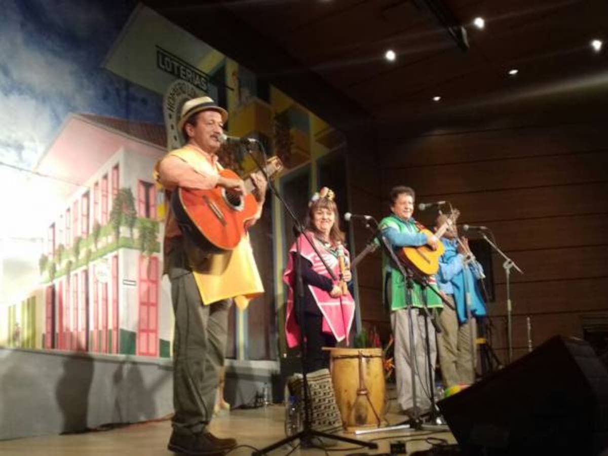 (VIDEO) Grupo Bandola cerró con broche de oro Encuentro Nacional de Duetos Hermanos Moncada