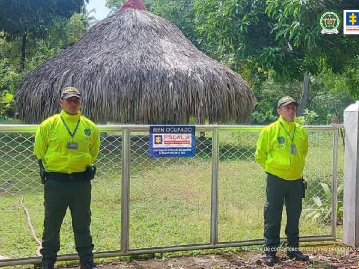 A extinción de dominio bienes de presuntos testaferros de los Castaño Gil