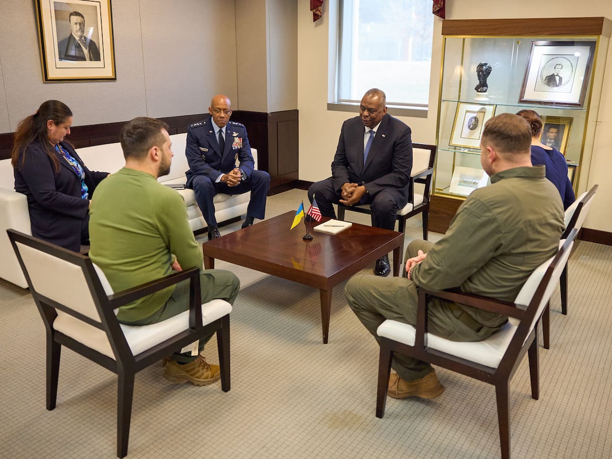 Zelenski llegó a EE.UU. en su último intento por desbloquear fondos para la guerra