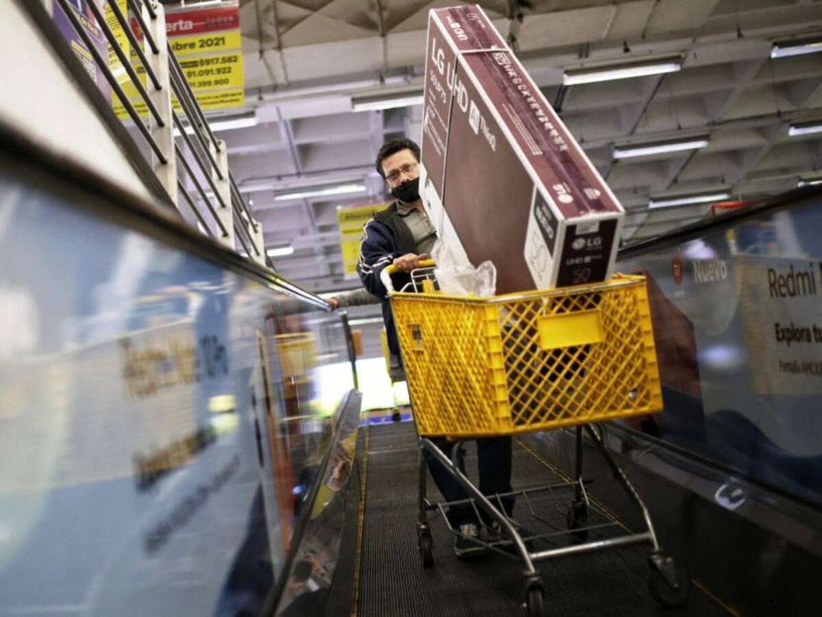 10.7 billones de pesos dejó el día sin IVA en Colombia: Duque