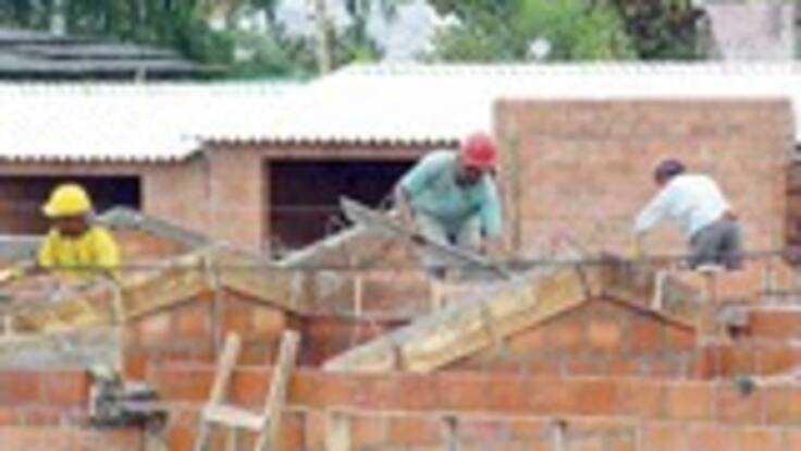 Estamos trabajando para que las casas gratis sean para quienes las necesitan: Gobierno